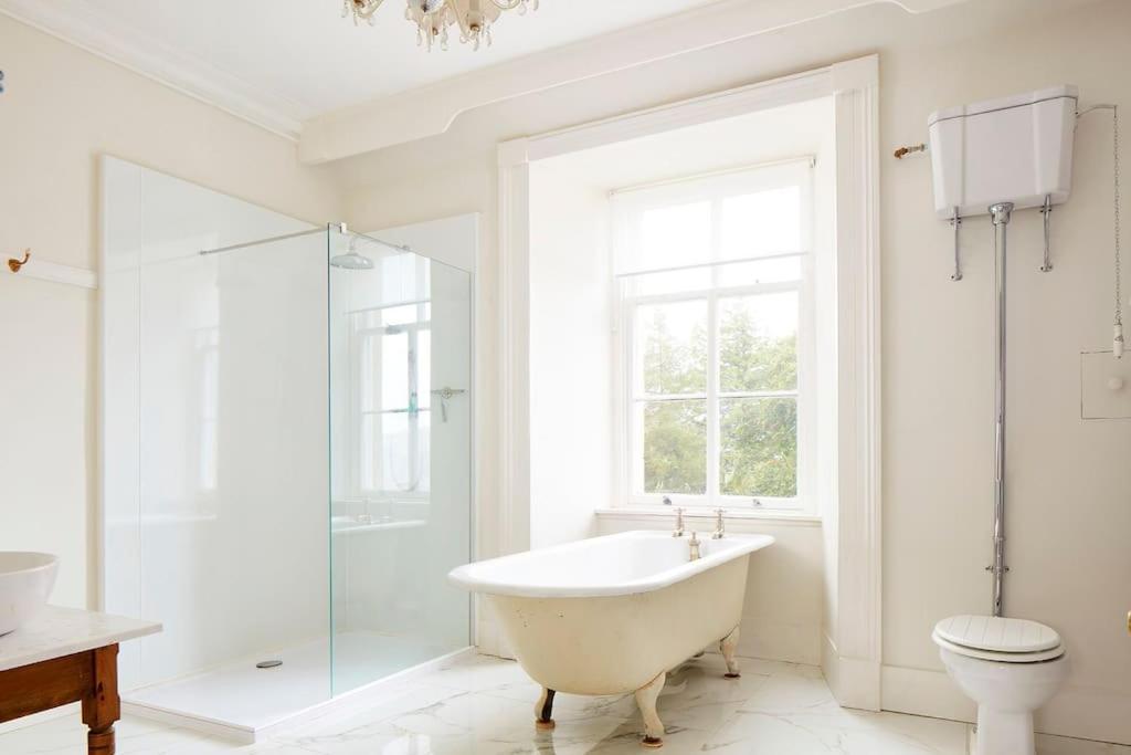 Stylish Scottish Manor, Coillemore House ไคล์ออฟล็อคฮัลช์ ภายนอก รูปภาพ